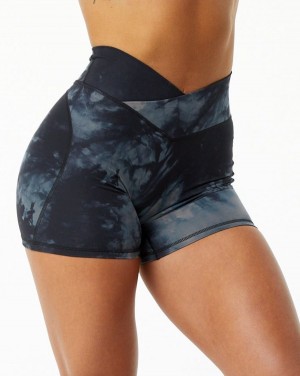 Black Oil Stain Alphalete Surface Power Short 5" Women's Shorts | 7694518-ZL