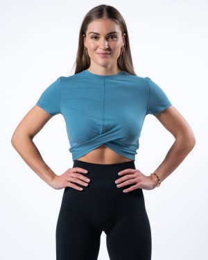 Blue Lagoon Alphalete Evo Twist Crop Women's Shirts | 0915782-KN