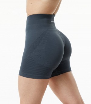 Carbon Alphalete Ozone Short 5.5" Women's Shorts | 1904268-TX