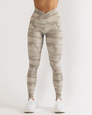 Desert Canvas Camo Alphalete Surface Power Legging Women's Leggings | 3285091-ZY