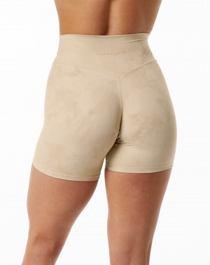 Hazelnut Alphalete Alphalux Wonder Short 6" Women's Shorts | 6435280-PV