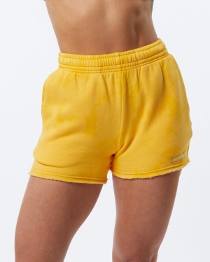 Honey Alphalete HCTS Short 3.5" Women's Shorts | 2019375-WN