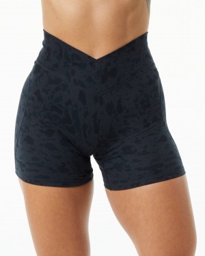 Pebble Print Black Alphalete Surface Power Short 5" Women's Shorts | 8160973-BZ