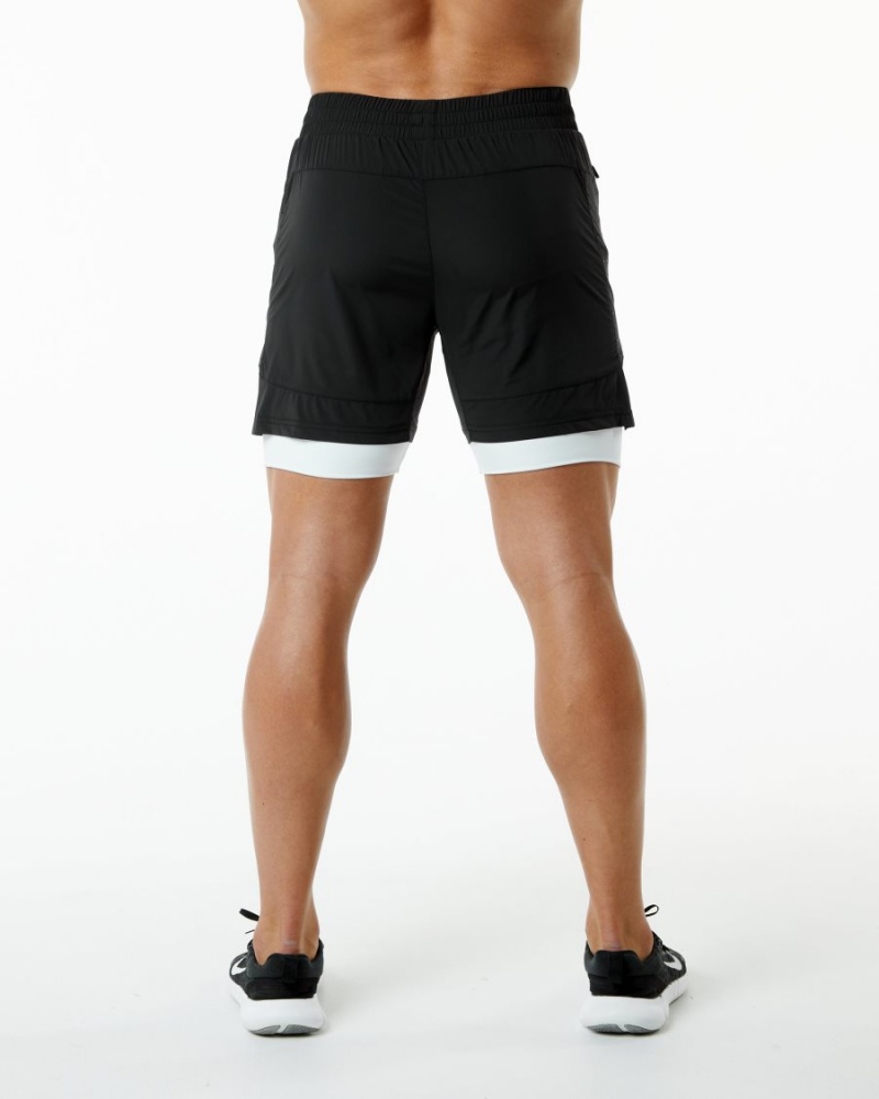 Black / White Alphalete Infinity Speed Short 5.5" Men's Shorts | 8295617-UP