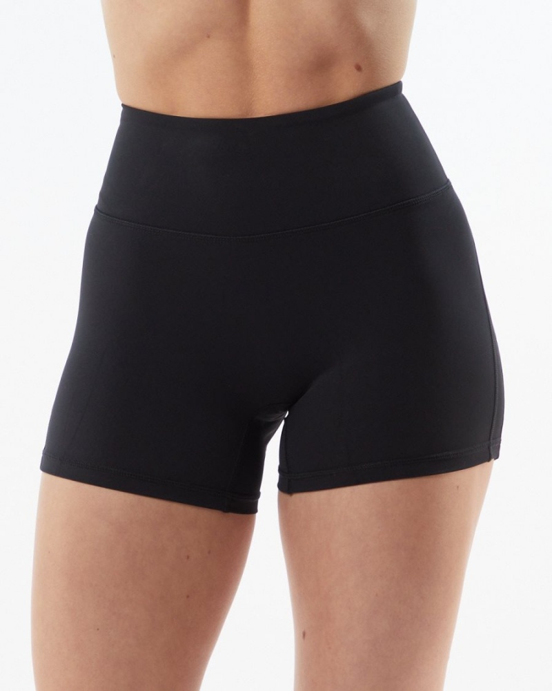 Blackout Alphalete Pulse Surge Short 4" Women's Shorts | 3984015-QC