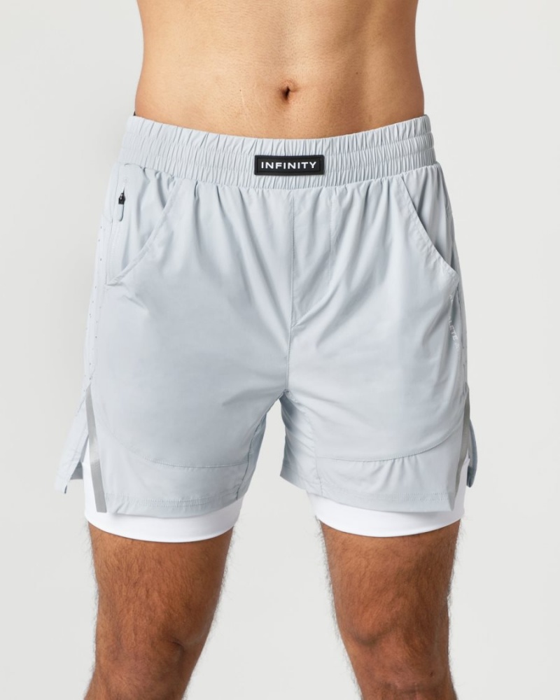 Cloud Grey Alphalete Infinity Speed Short 5.5" Men\'s Shorts | 3794085-ZK