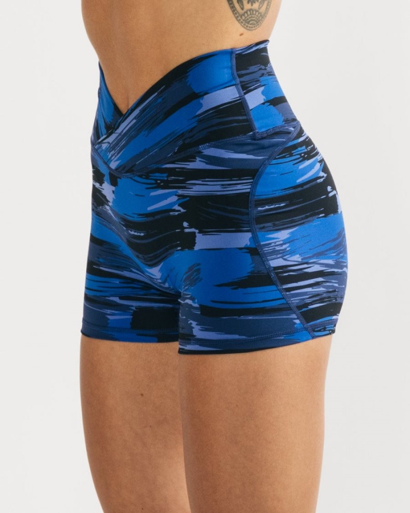 Electric Blue Canvas Camo Alphalete Surface Power Short 5" Women's Shorts | 8976130-ST