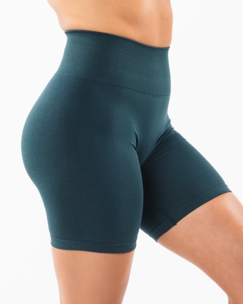 Midnight Alphalete Amplify Short 6.5” Women's Shorts | 6439780-BV