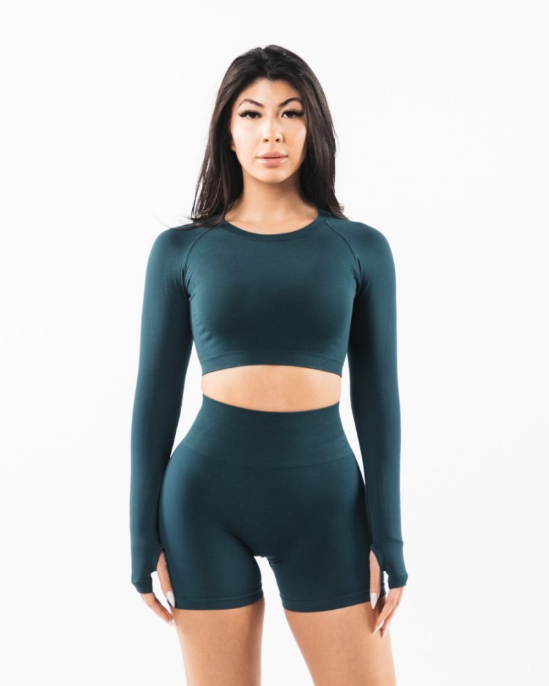 Midnight Alphalete Stratus LS Crop Women\'s Long Sleeve | 2978561-KE