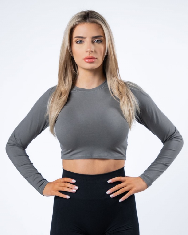 Stone Grey Alphalete Evo Long Sleeve Crop Women\'s Long Sleeve | 3645712-DL