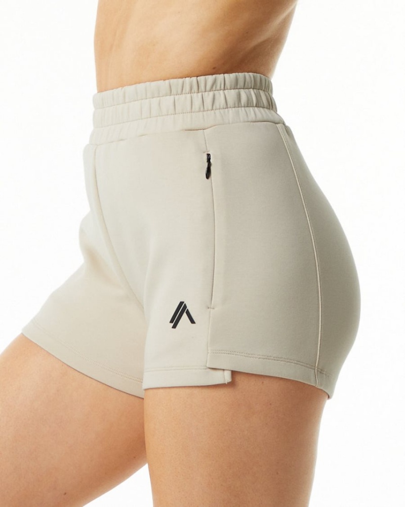 Vanilla Alphalete ELMTS Athletic Short 3.5" Women\'s Shorts | 1283945-XN