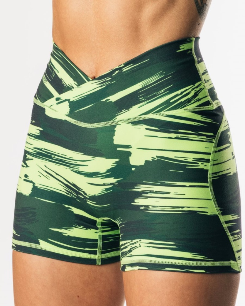 Volt Canvas Camo Alphalete Surface Power Short 5" Women's Shorts | 7195802-DS