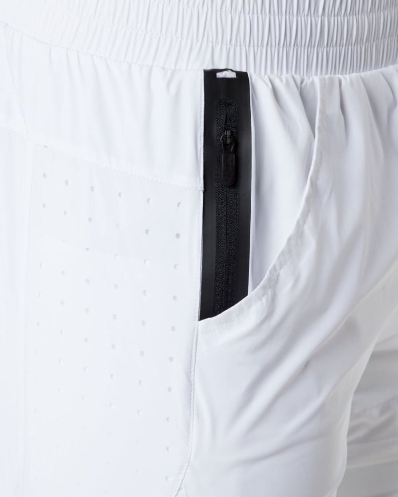 White Alphalete Infinity Speed Short 5.5" Men's Shorts | 3296701-LX